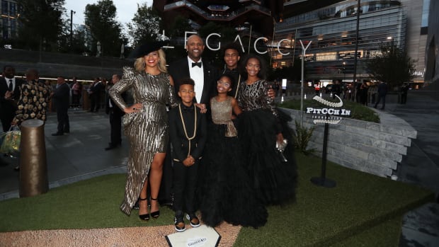 sabathia-mode-family.jpg